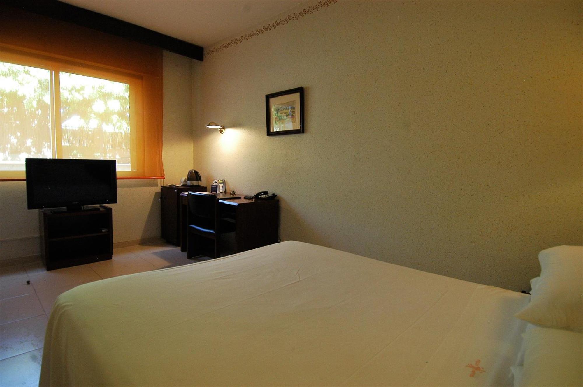Felix Hotel Valls Bilik gambar