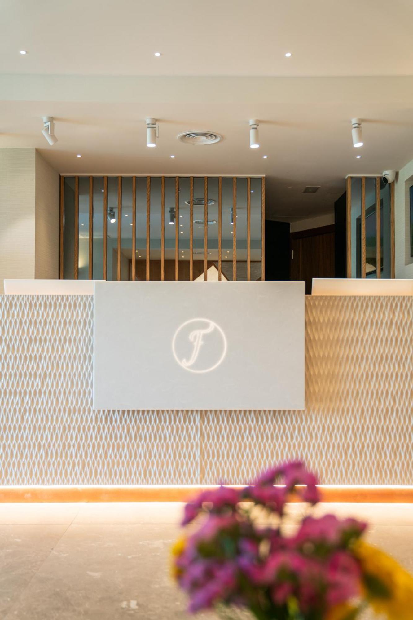 Felix Hotel Valls Luaran gambar